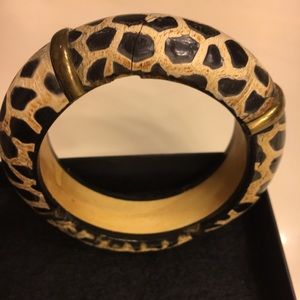 Bangle bracelet
